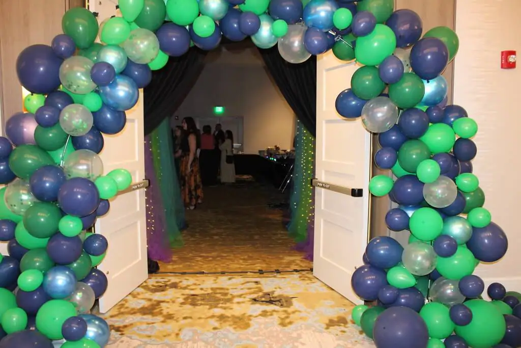 Entrance decorated with prom balloons