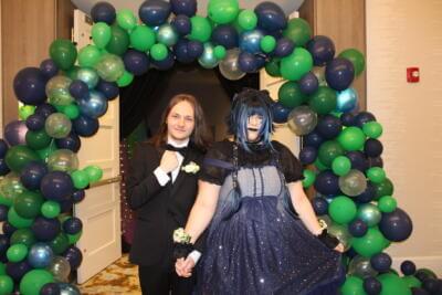 formal students at the prom